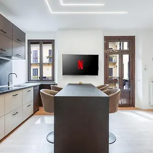 https://bilocale-moderno-city-center.it-lombardy.com